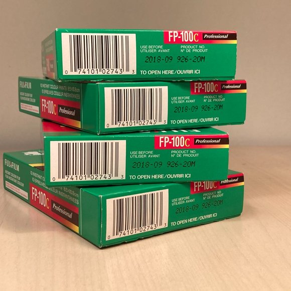 Fujifilm FP100C Instant Color Pack Film - Cold Stored | 8.5x10.8cm (Ex. 2018-09) - Picture 3 of 7